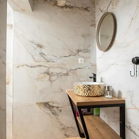 Apartments Left & Right With Jacuzzi, 4 Stars Makarska Zewnętrze zdjęcie